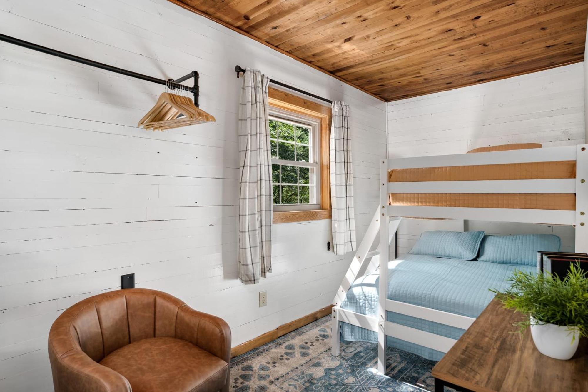 River Access W Hot Tub, Grill, Wifi, & Fire Pit! Lost City エクステリア 写真