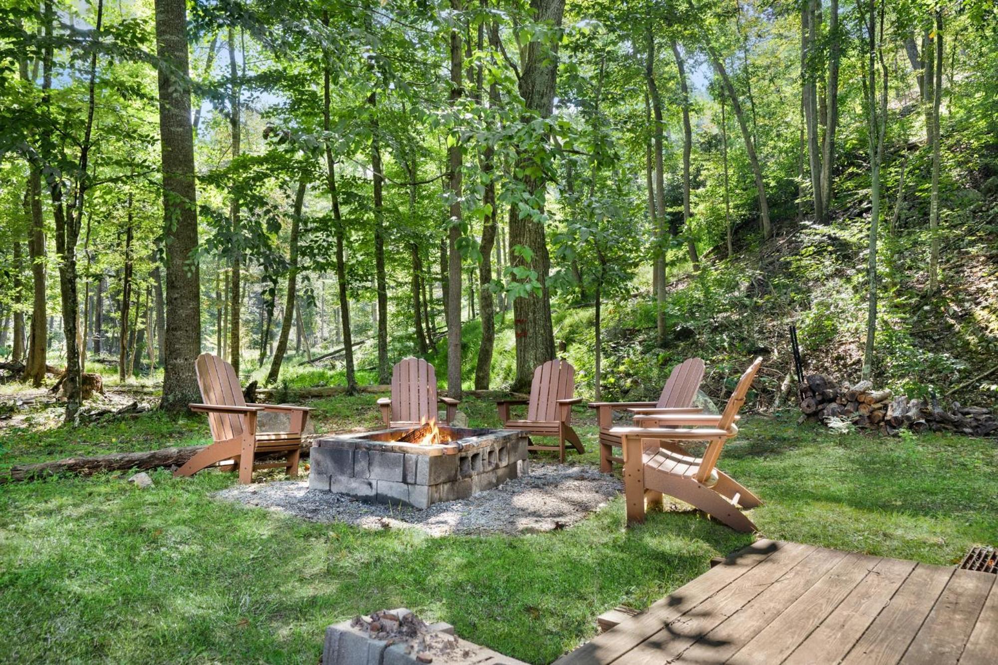 River Access W Hot Tub, Grill, Wifi, & Fire Pit! Lost City エクステリア 写真