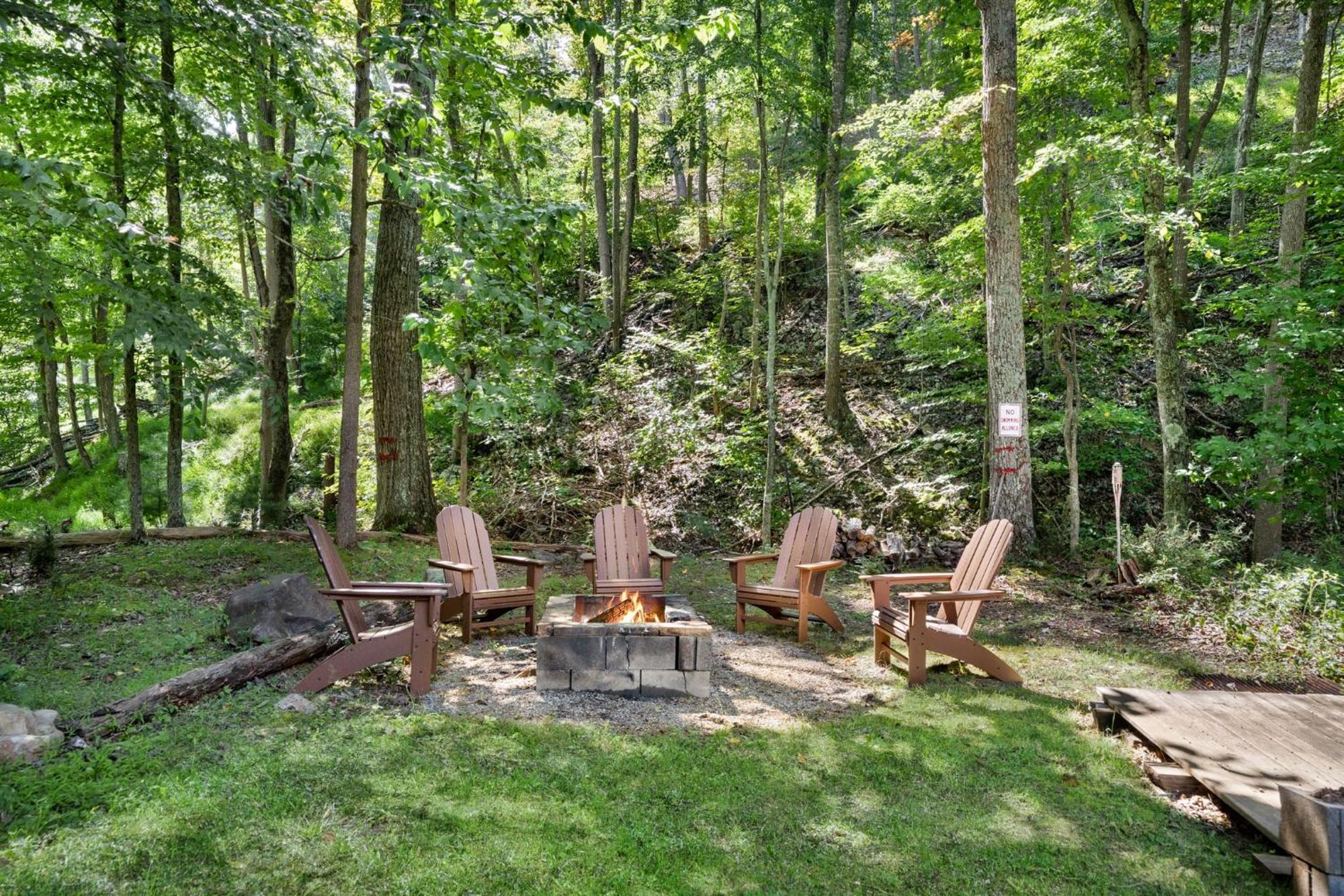 River Access W Hot Tub, Grill, Wifi, & Fire Pit! Lost City エクステリア 写真